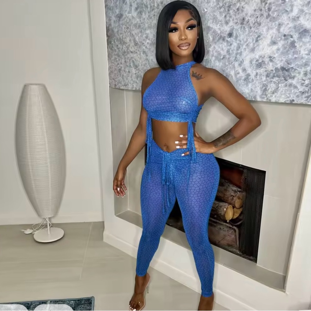 Blue Leggings with Cutout Design